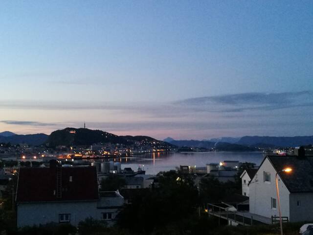 Big space and a lovely view! Free parking (nr.1)