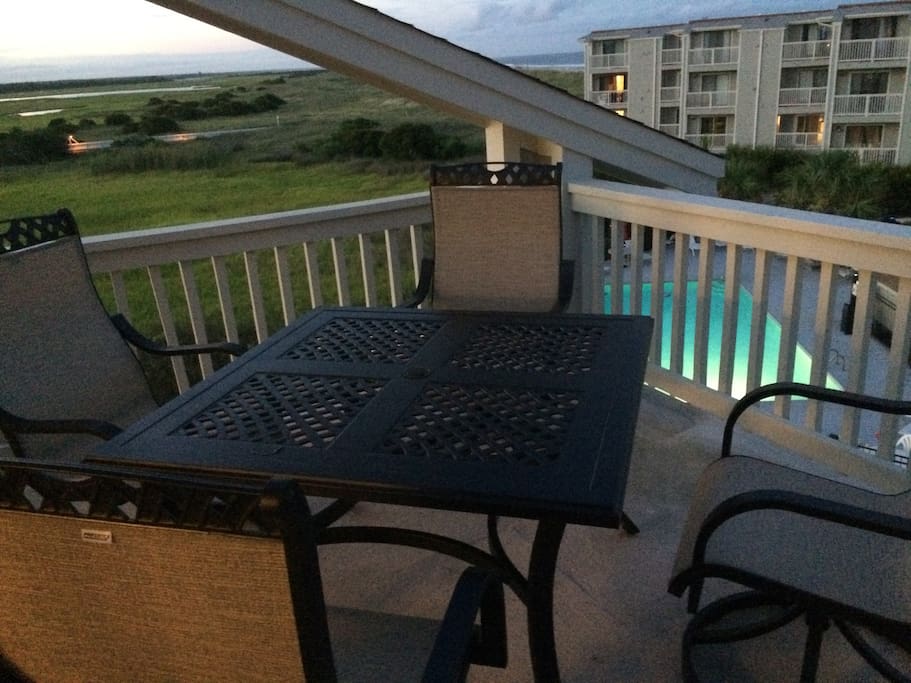 Dinner on the front deck?