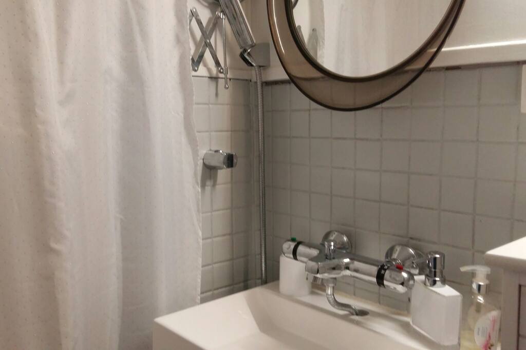 coin toilette avec douche