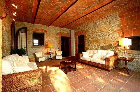 Lucignano Secondo - La Villa