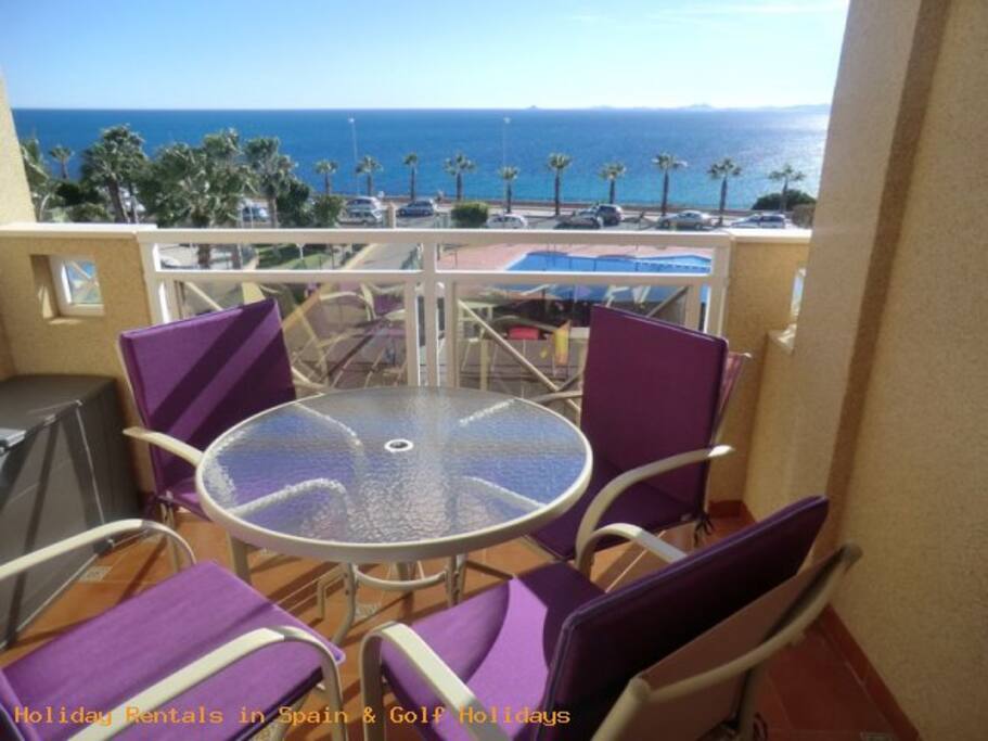 LOVELY SUNNY BALCONY