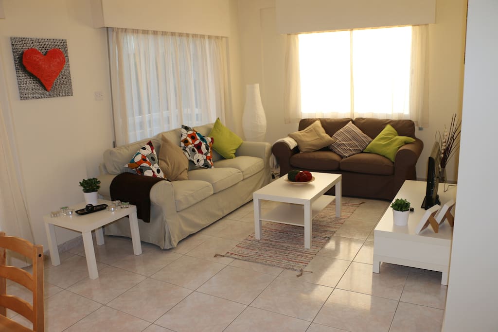 Colourful & peaceful living room