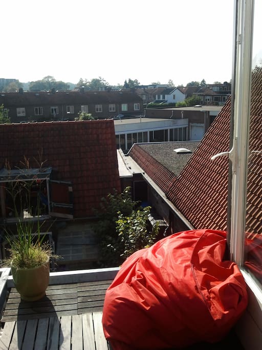 Het Balkon bij mooi weer / the balcony on a sunny day