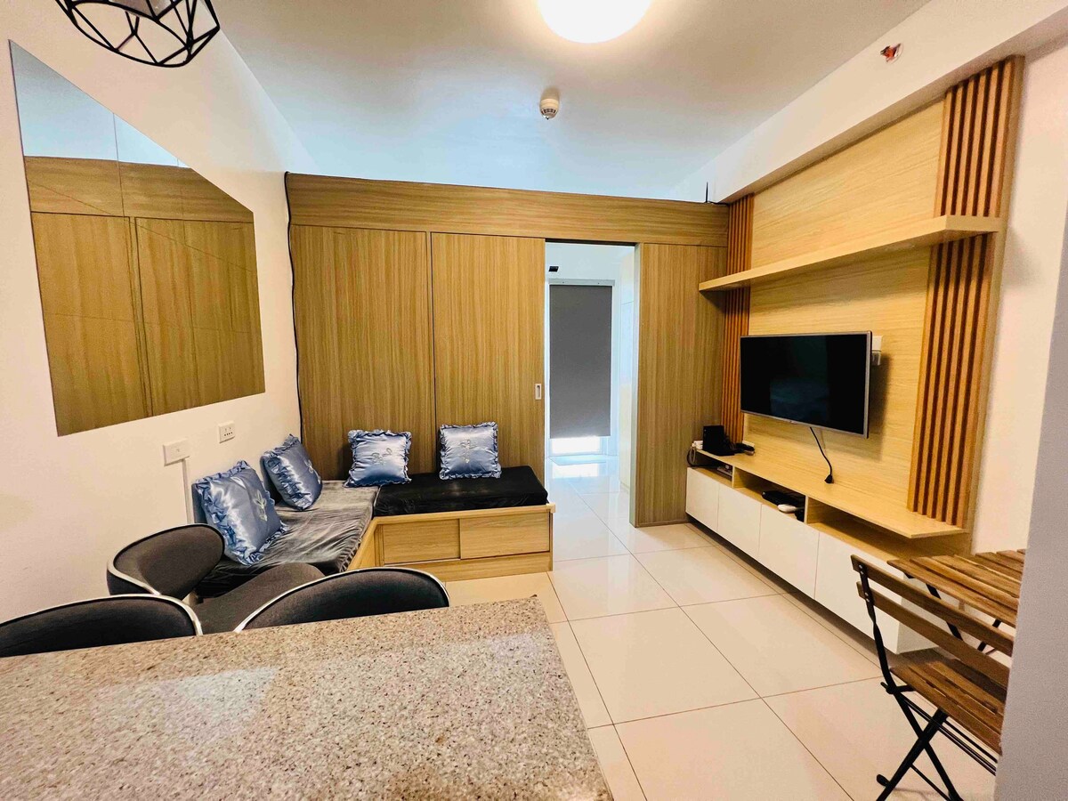 Breezy Cozy Condo @ Roxas Blvd / Manila Bay PH - Condominiums for Rent ...
