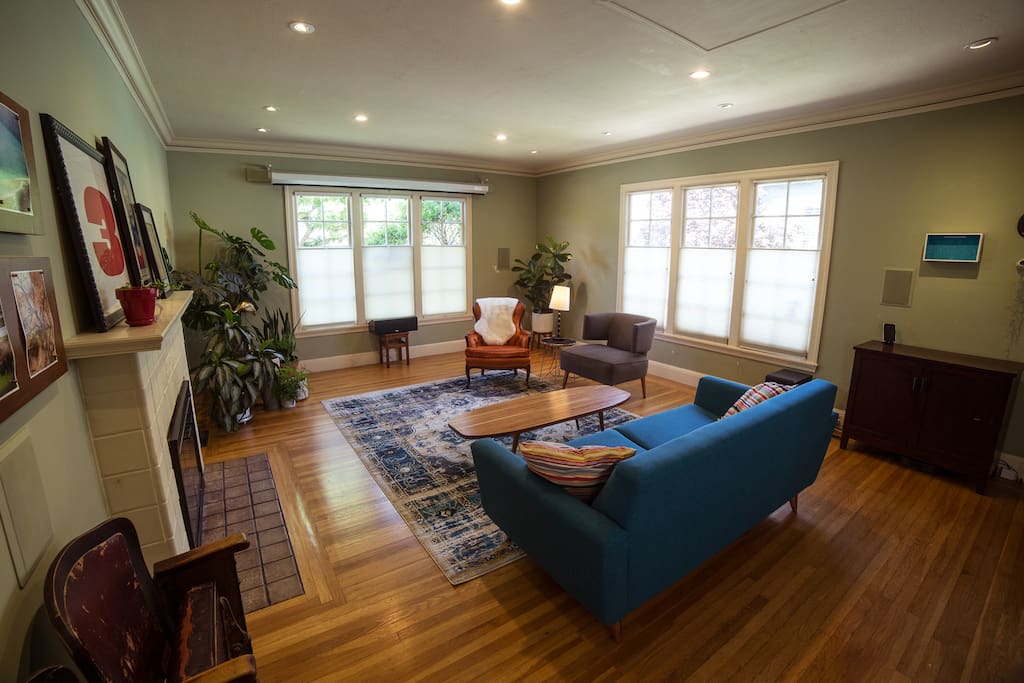 Spacious living room with 9' screen home theater