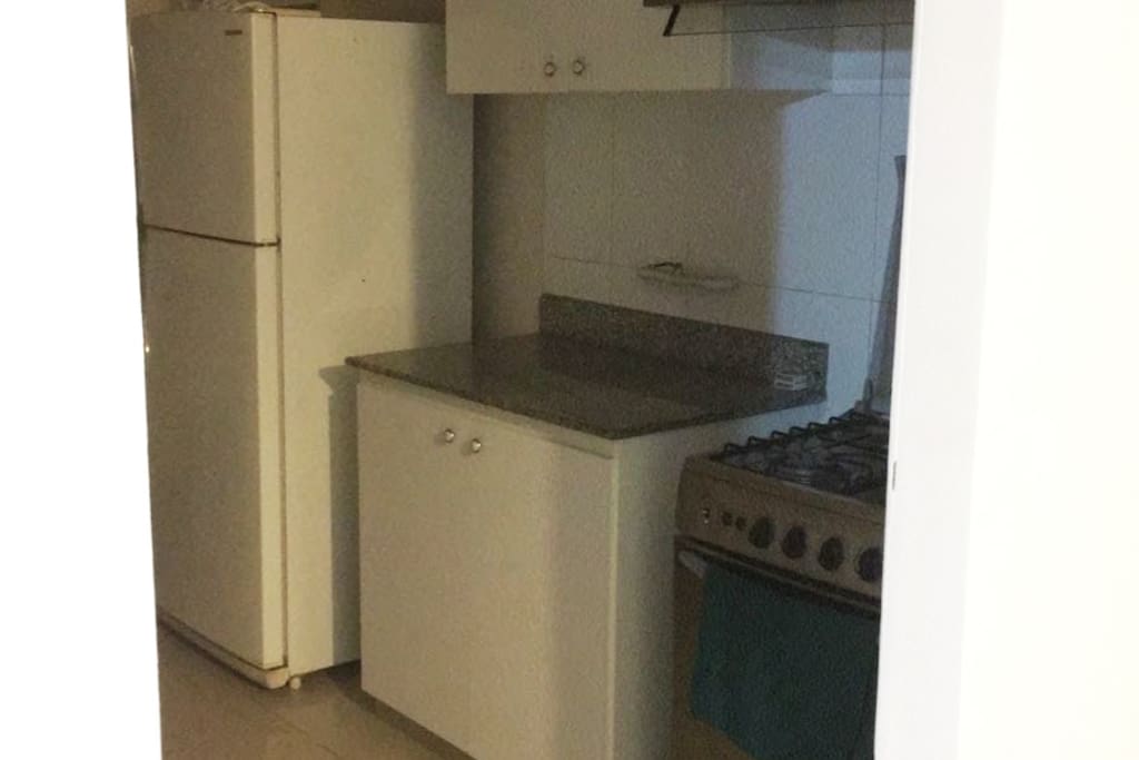 Kitchen appliances available for use