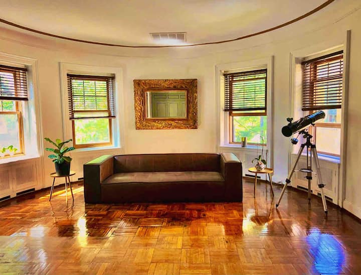 Presidential Suite #212 In Historical Mansion - Allentown, PA