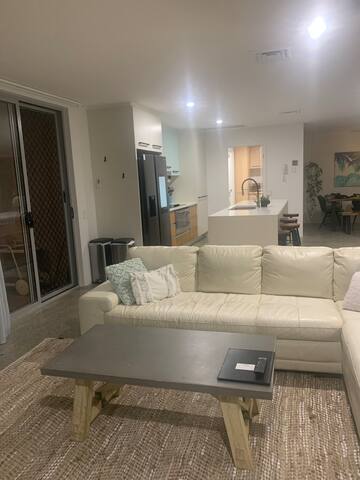 Beachside 3 bedroom villa with access to 4 pools gallery image 2