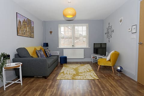 Successful Airbnb property: Private ground floor flat with secure parking in York