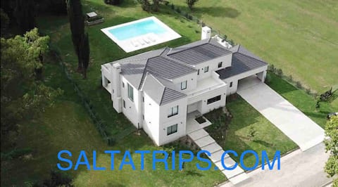 SAN LORENZO, SPECTACULAR HOUSE IN THE EXCLUSIVE NEIGHBORHOOD