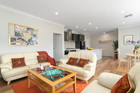 Istana Melville Perth - Brand New Sparkling Gem