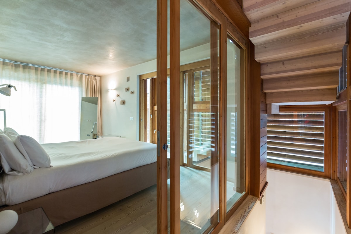 Habitación doble luminosa con acceso al patio