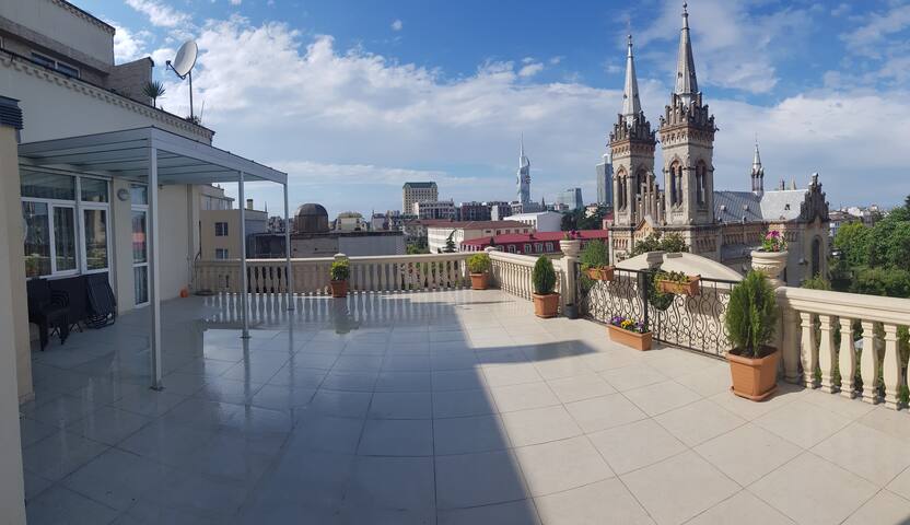 Sunrise apartment batumi