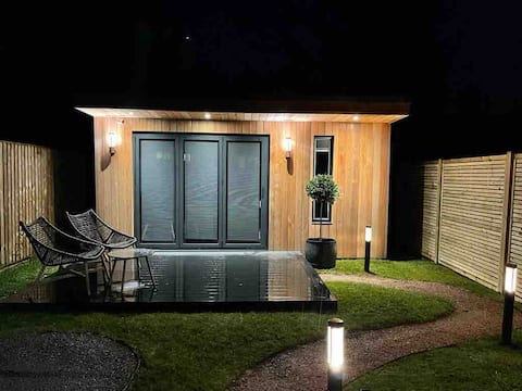 Top performing Airbnb: Beechwood Retreat in Frome