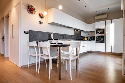 Casa Bellavista
CIN (National Identification Code): IT008063C24F7TZPGU