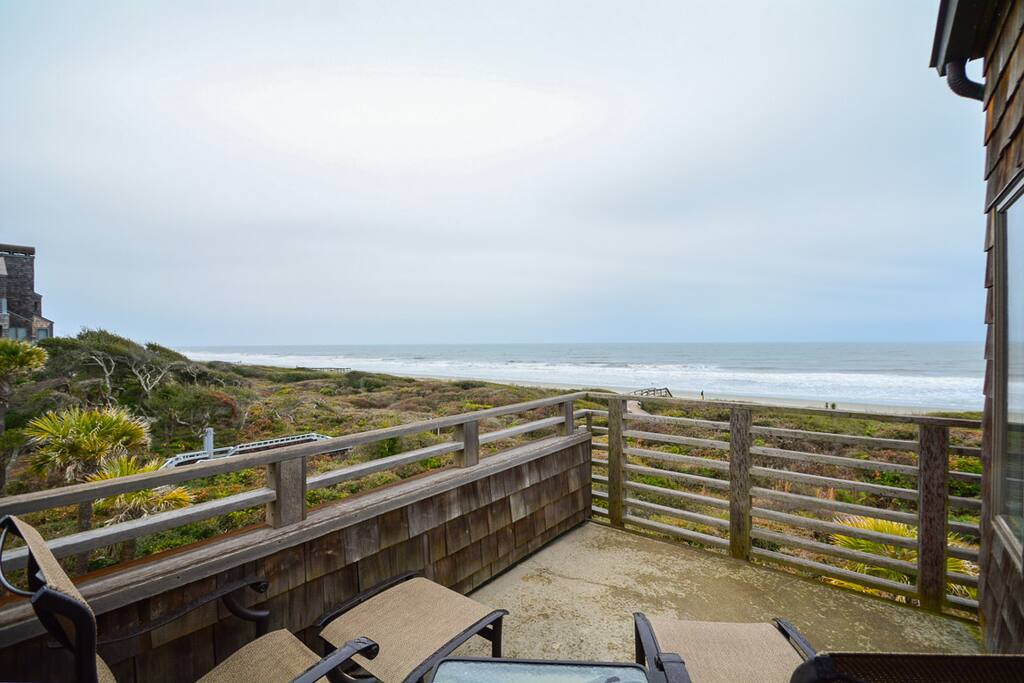 Balcony, Bench, Hotel, Resort, Building