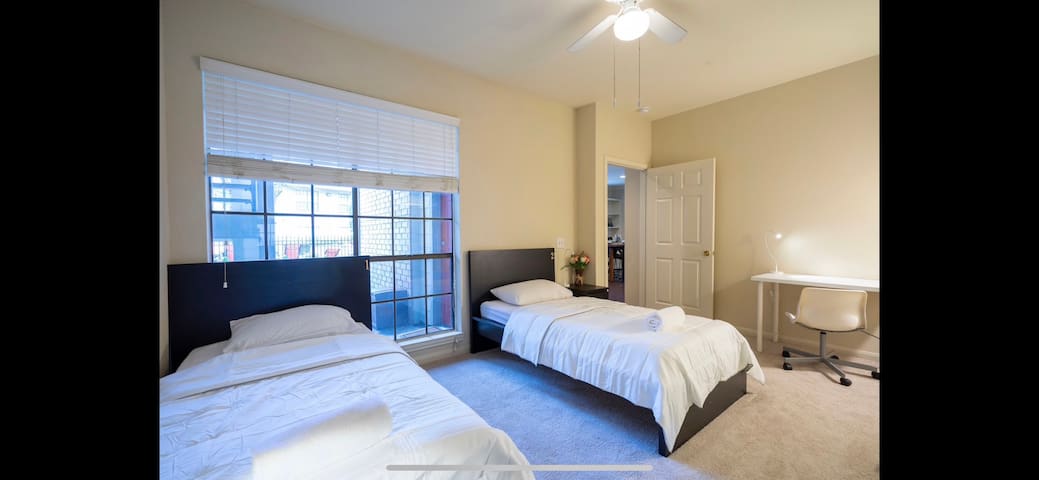 Airbnb® | Texas Medical Center Transit Center - Vacation Rentals