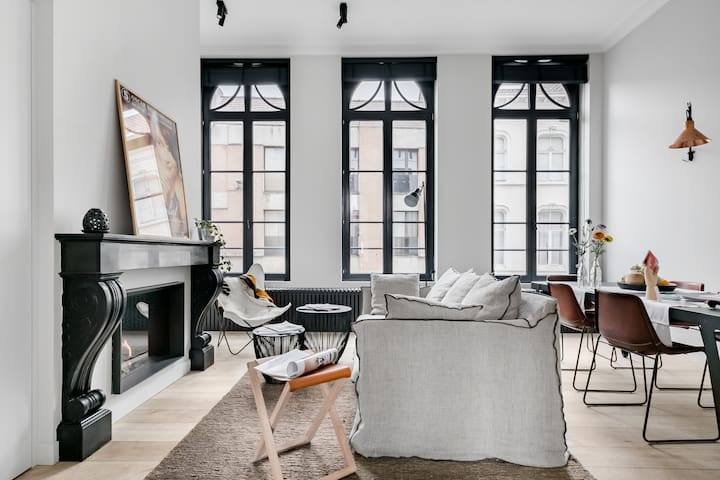 Luxury and charming apartment, with terrace and view over towers of Ghent.