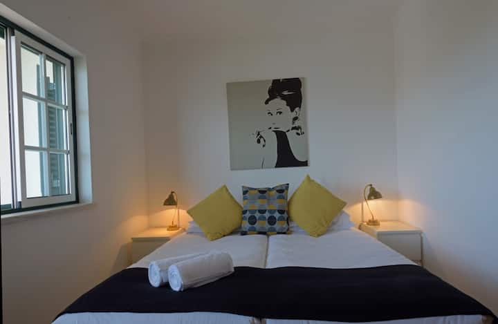 Cama individual o dormitorio doble 