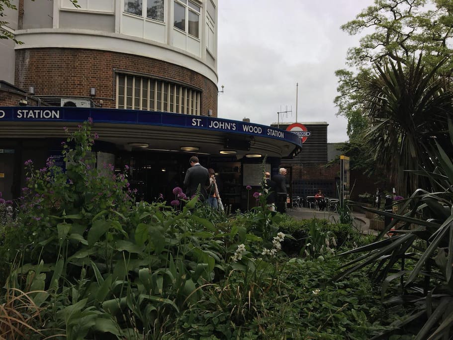 St John's Wood Tube Station