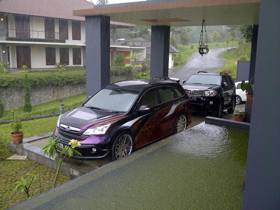 Large space parking for Group's