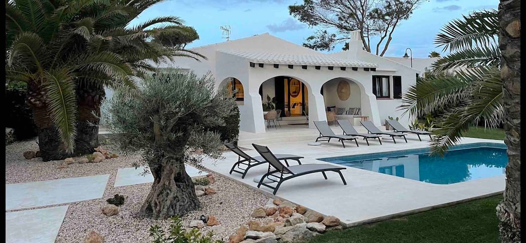 Luxury Villa – Binibequer Vell