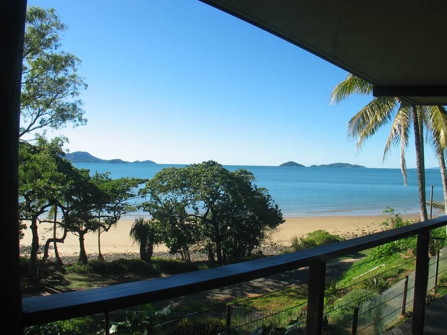 Turquoise Waters - South Mission Beach - Amazing View to Beach and Islands