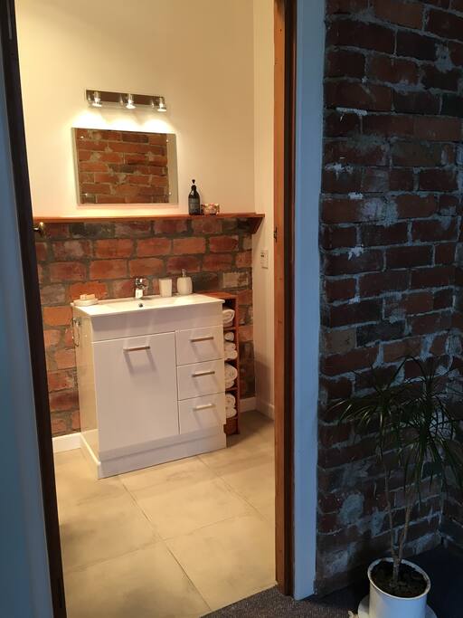 Ensuite bathroom.