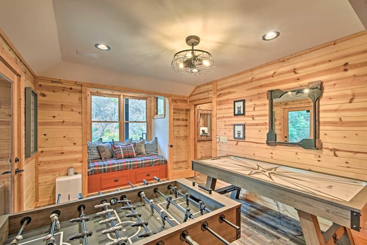 Oder entspanne dich auf dem Tagesbett mit Blick auf den Fluss und lass die Kinder die ganze Arbeit erledigen...