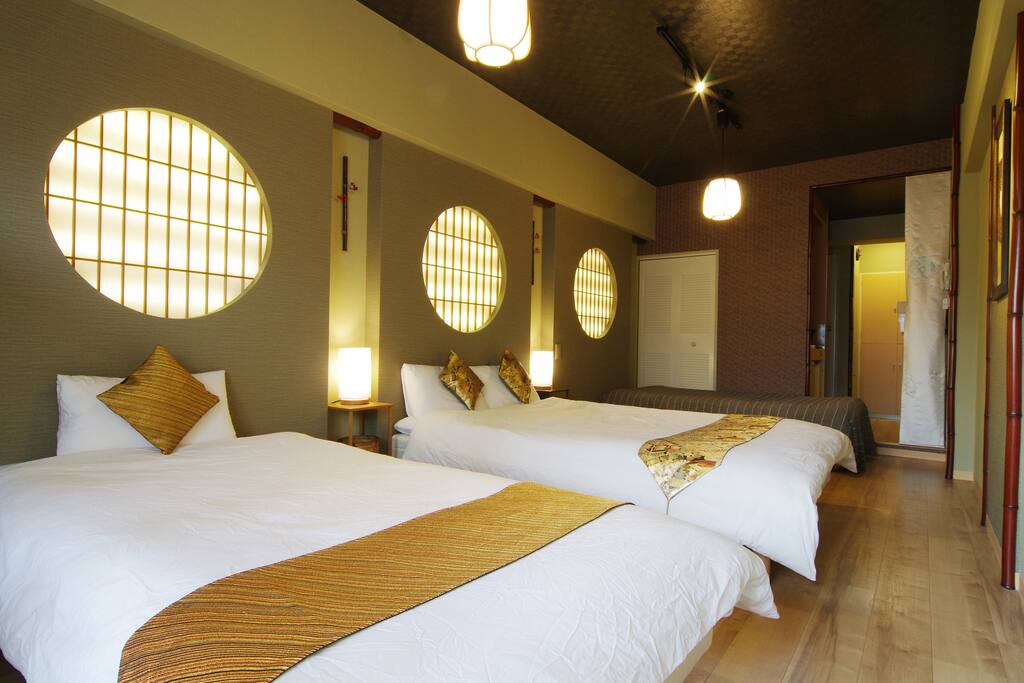 Arrangement of beds when 1~2 person(s) stay