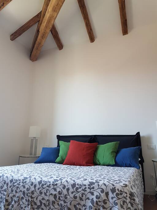 Main bedroom - Camera da letto principale
