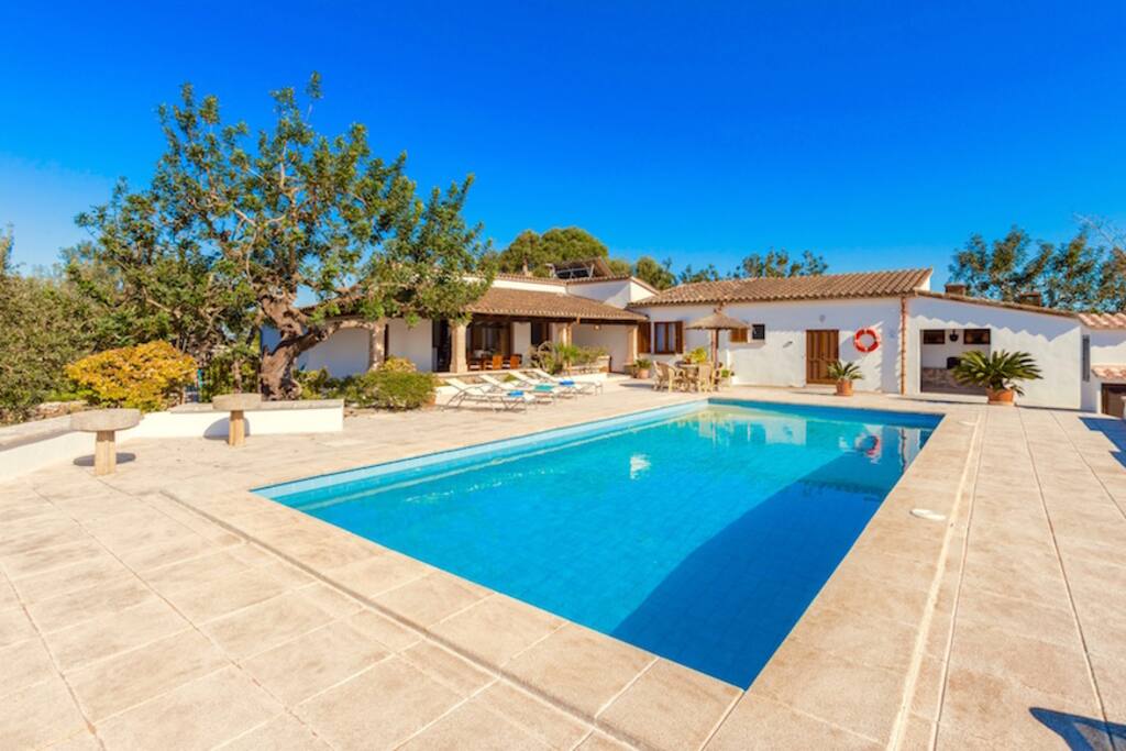 Private pool and patio