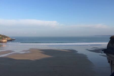 Towan Beach View - Newly Refurbished Apartment