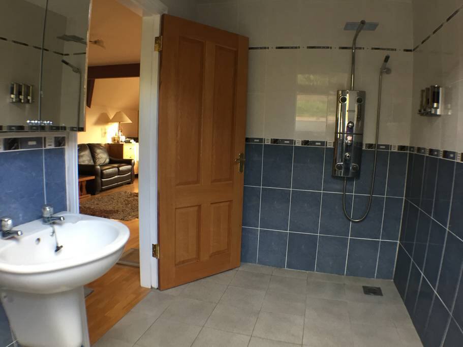 Ensuite