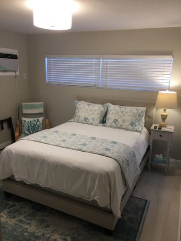 Private Guest Suite Near Beach