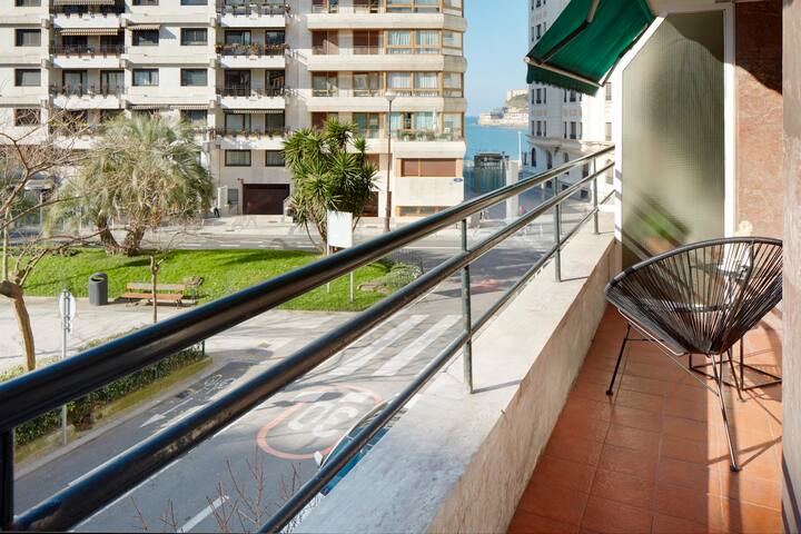 Bella Easo 3 by FeelFree Rentals gallery image 3