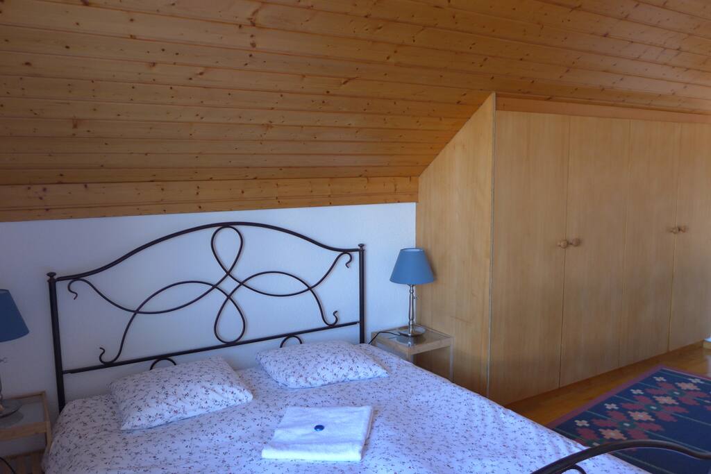 Chambre côté Monts de Riaz