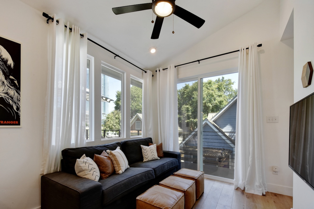 Bright + Chic Back House | Walk Downtown
