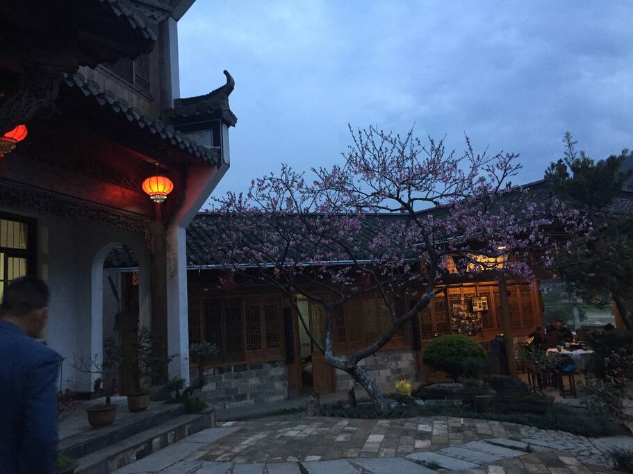 院内黄昏