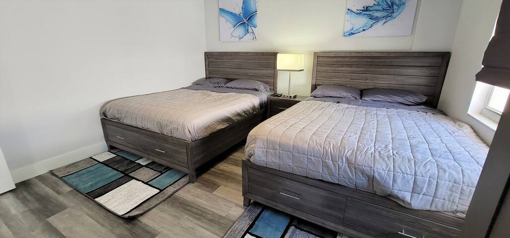 AMAZING 2BR 2BA NEWLY RENO BEACHFRONT W/BEACH VIEW gallery image 5