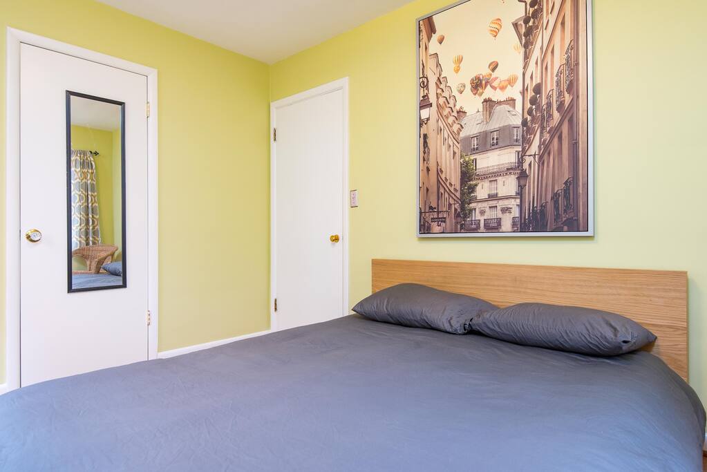 Bedroom with queen bed