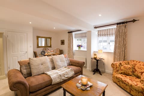 Warkworth House Cottage