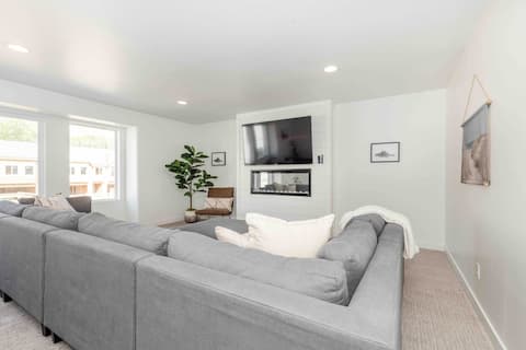 Top performing Airbnb: Walk to Grocery/Food, Fast WiFi, Boat Parking in Garden City