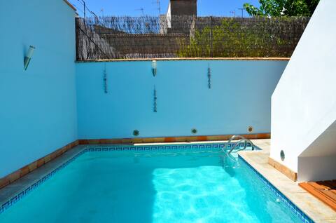 Júcar Island: Exclusive house with pool