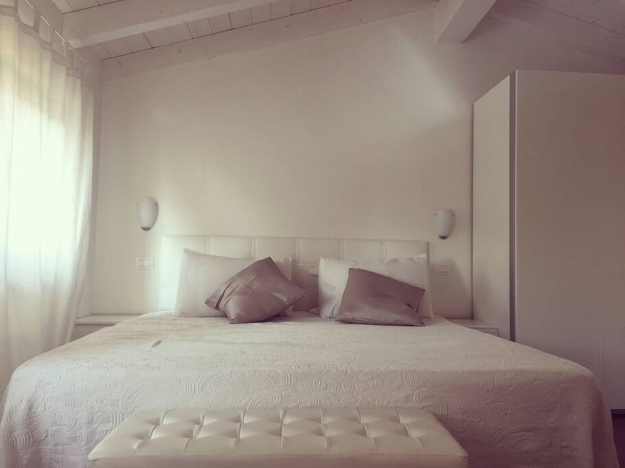 White Orchid - bedroom