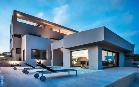 Marathon Blue - Sea view luxury villa