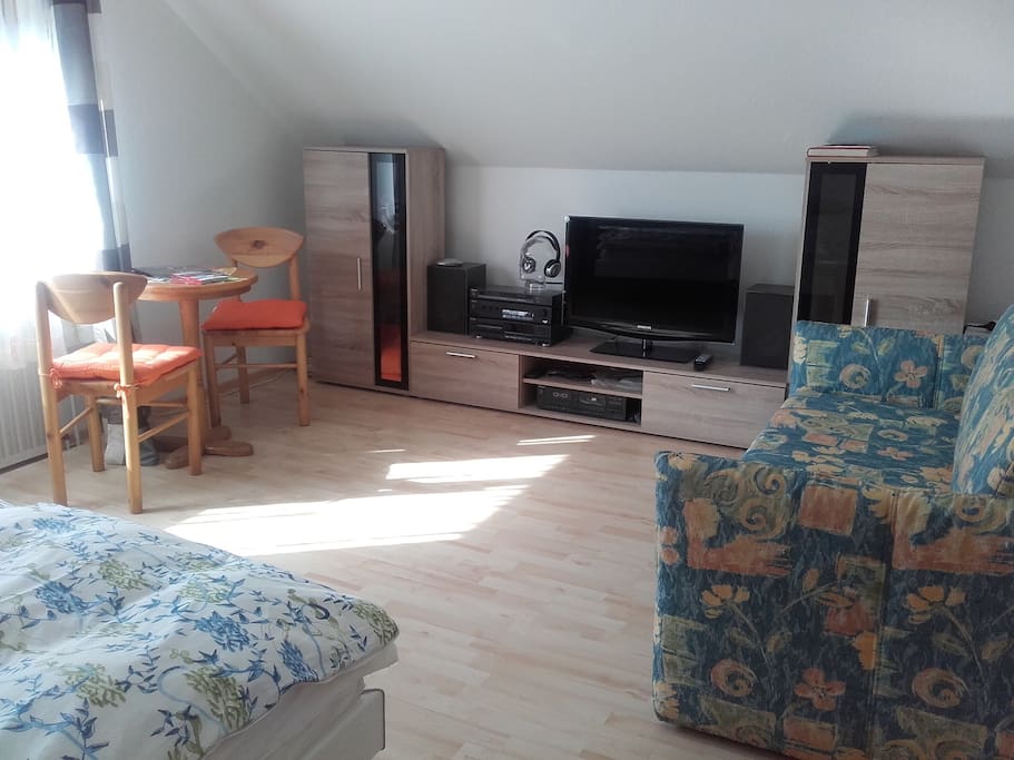 ... mit TV , Radio und Platz für PC