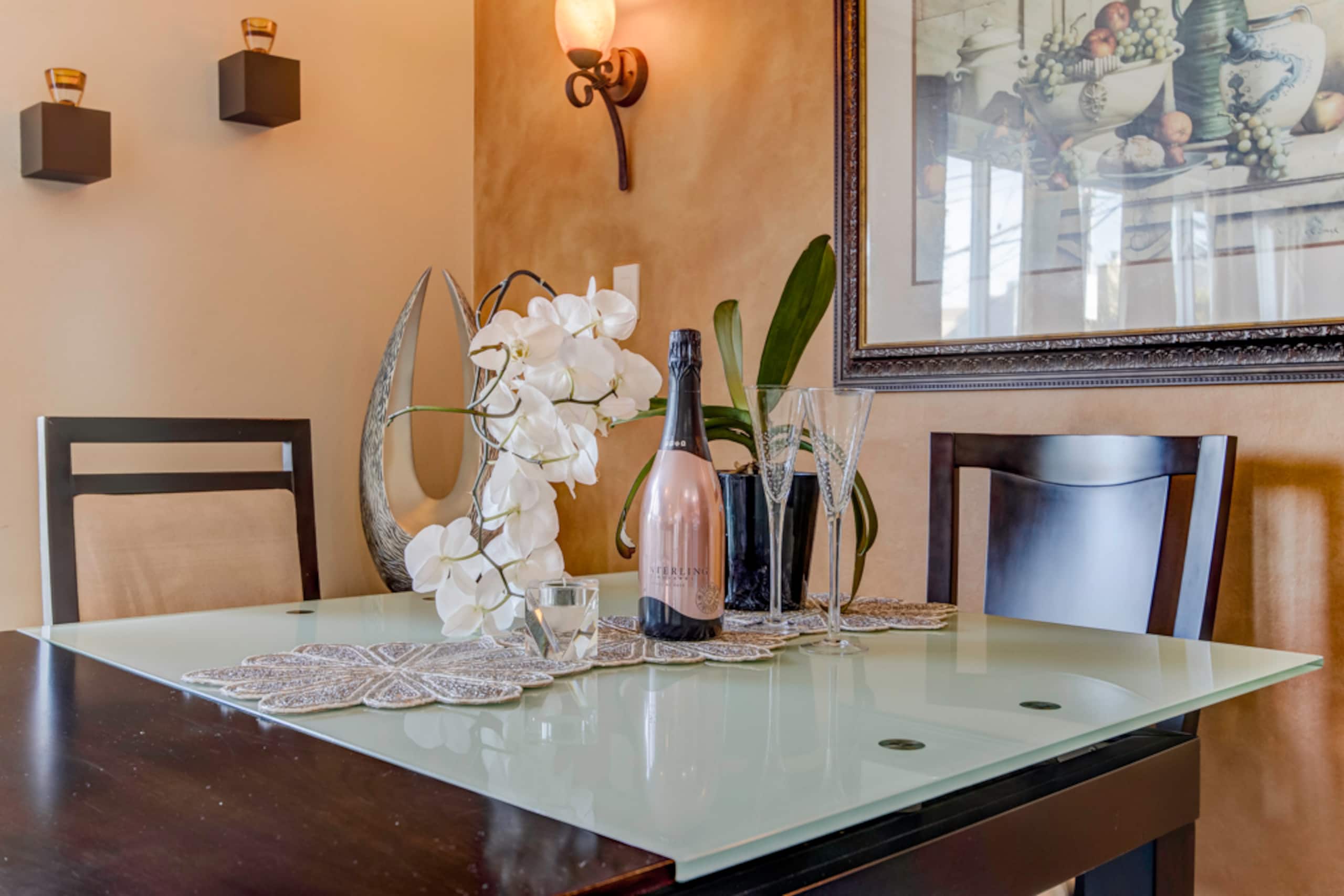 Home in Daly City · ★4.89 · 3 bedrooms · 3 beds · 2 baths - Image 16