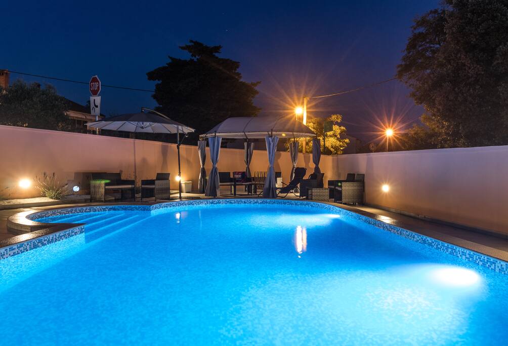 Sharing swimming pool and terrace