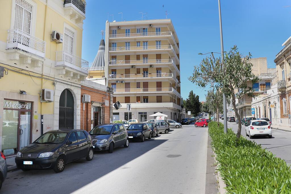 Viale luigi cadorna luogo in cui è ubicata la struttura